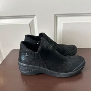 Bzees Black Ankle Booties